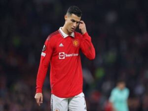 Tin MU 22/10: HLV Ten Hag muốn Ronaldo phải xin lỗi toàn đội