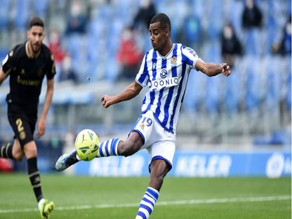 Dự đoán trận đấu Real Sociedad vs Alaves (1h15 ngày 3/12)