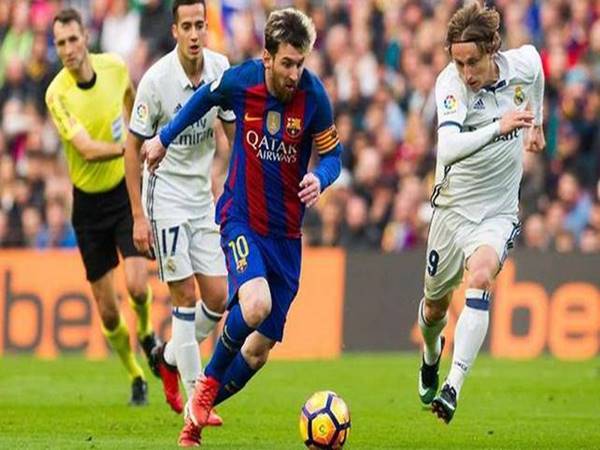 Vì sao kỹ thuật của Messi lại khiến cả thế giới mê mẩn?