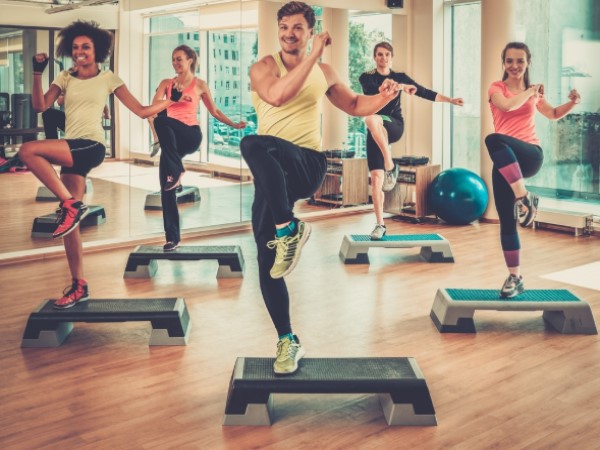 Bài tập Aerobic giảm mỡ bụng: Thon gọn, năng lượng, tự tin