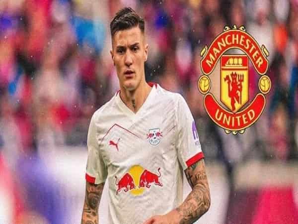 Tin MU: MU chính thức bước vào cuộc đua giành Benjamin Šeško